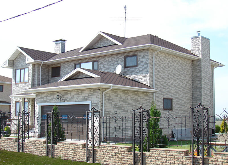 Сравнение популярных материалов: что выбрать — сайдинг, штукатурку или клинкер?